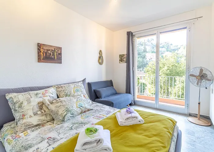 San Felice - 2 Pieces Avec Balcon Et Parking Apartment