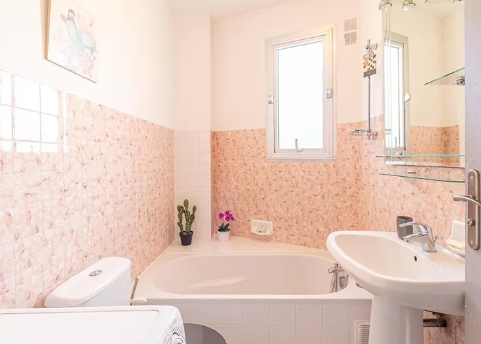 San Felice - 2 Pieces Avec Balcon Et Parking Apartment Menton