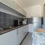 San Felice - 2 Pieces Avec Balcon Et Parking Apartment