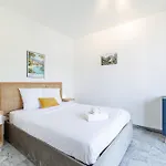 San Felice - 2 Pieces Avec Balcon Et Parking