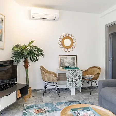 San Felice - 2 Pieces Avec Balcon Et Parking Apartment Menton