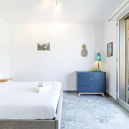 San Felice - 2 Pieces Avec Balcon Et Parking * Menton