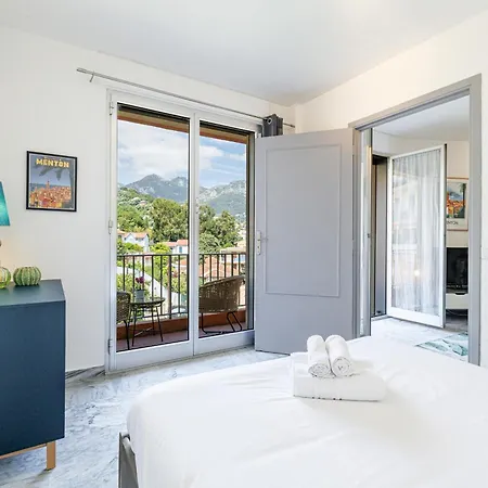 San Felice - 2 Pieces Avec Balcon Et Parking