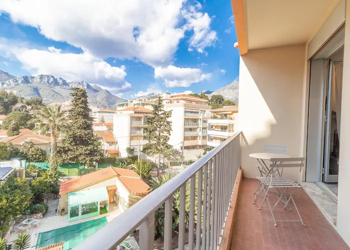 San Felice - 2 Pieces Avec Balcon Et Parking דירה